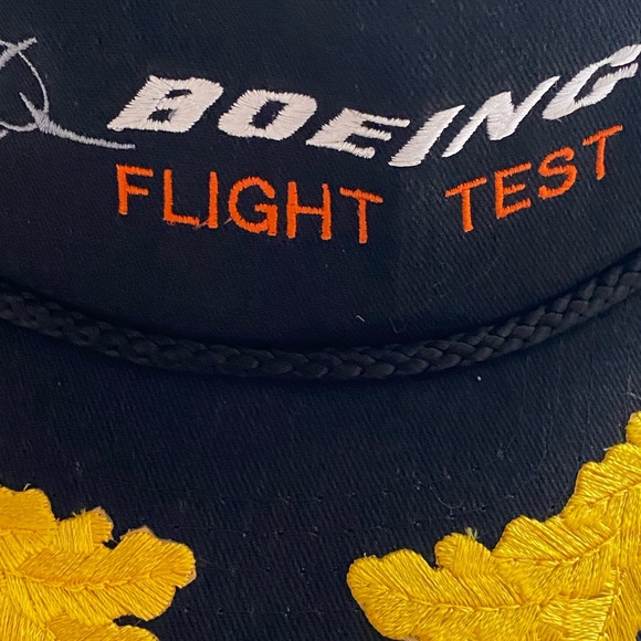 Lot of TWO baseball caps Both caps are snapback Blue cap with gold embroidery Wh - Picture 2 of 9